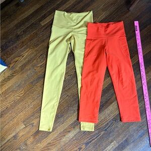 Lot of 2 pairs of Old Navy powersoft leggings size S